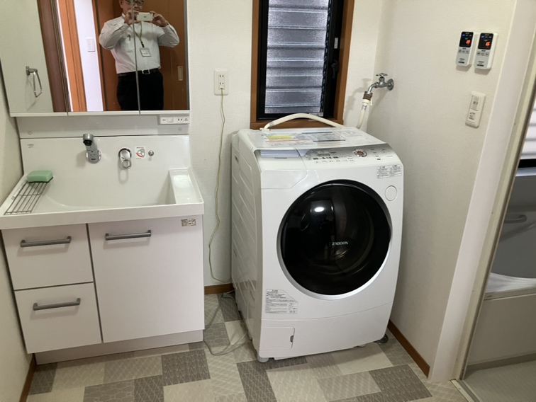 洗面（洗濯機は販売に含まれておりません）