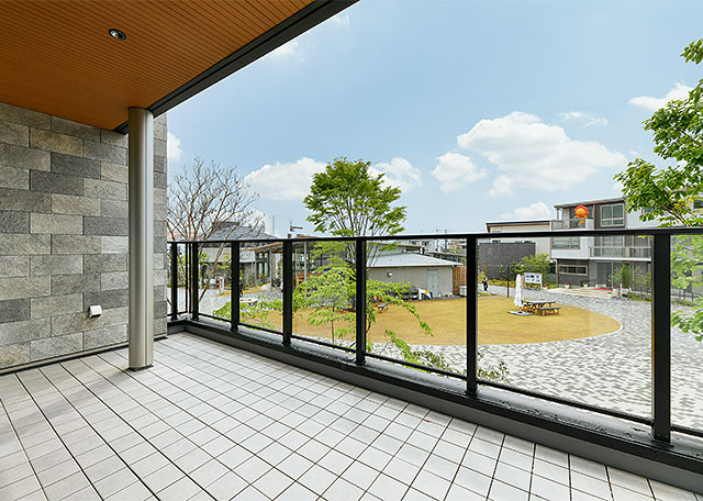 �o���R�j�[